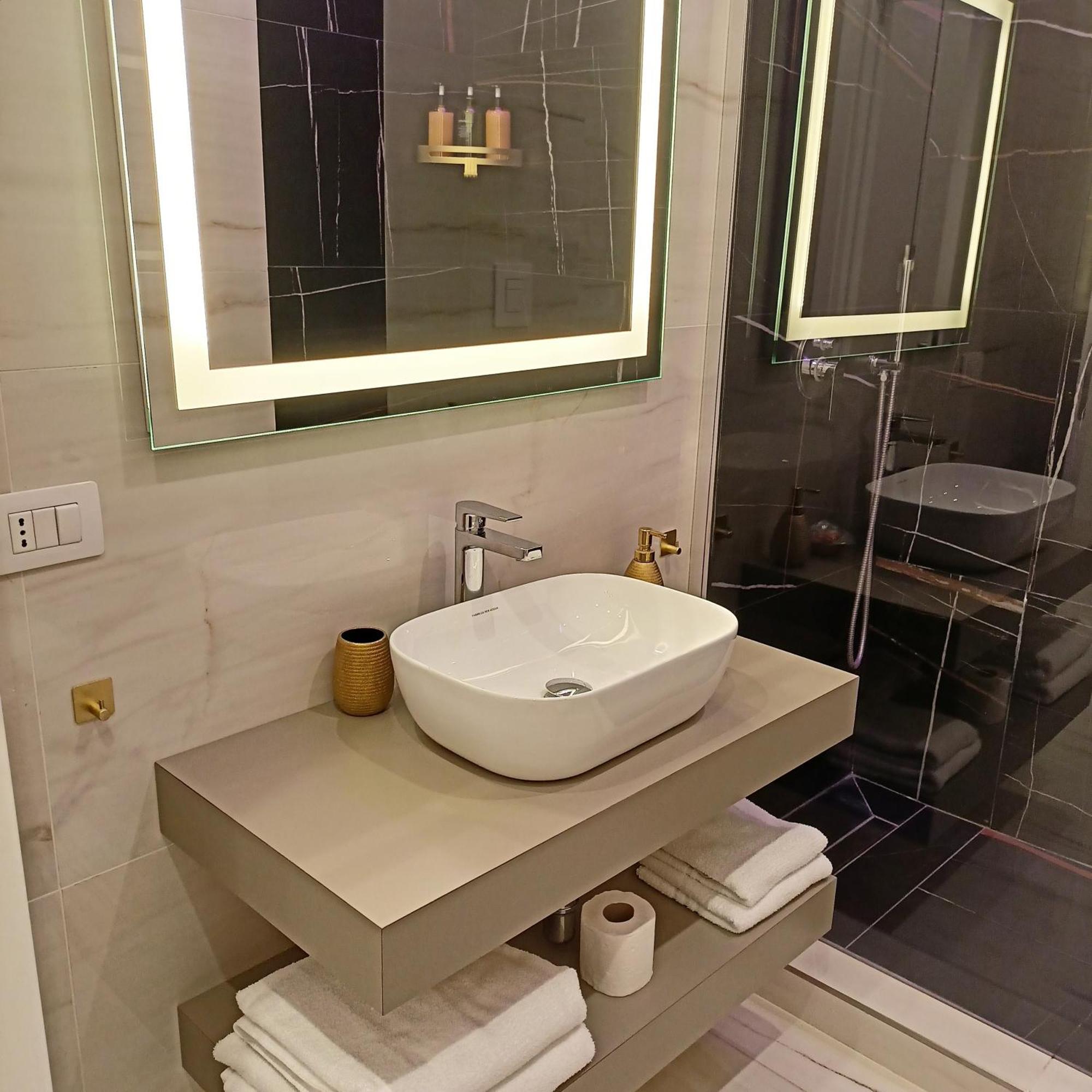 Hotel La Lepre Bovio à Naples Extérieur photo