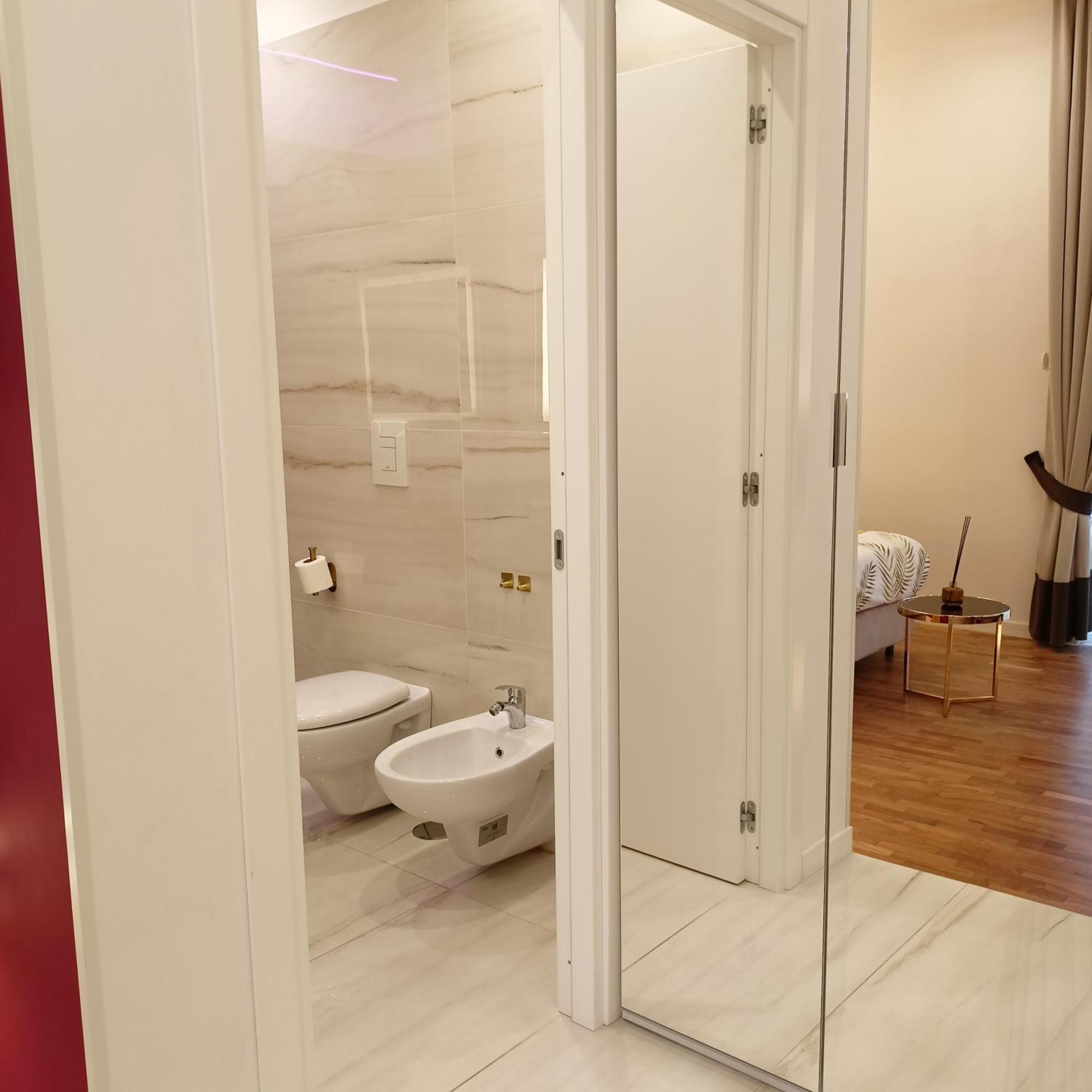 Hotel La Lepre Bovio à Naples Extérieur photo