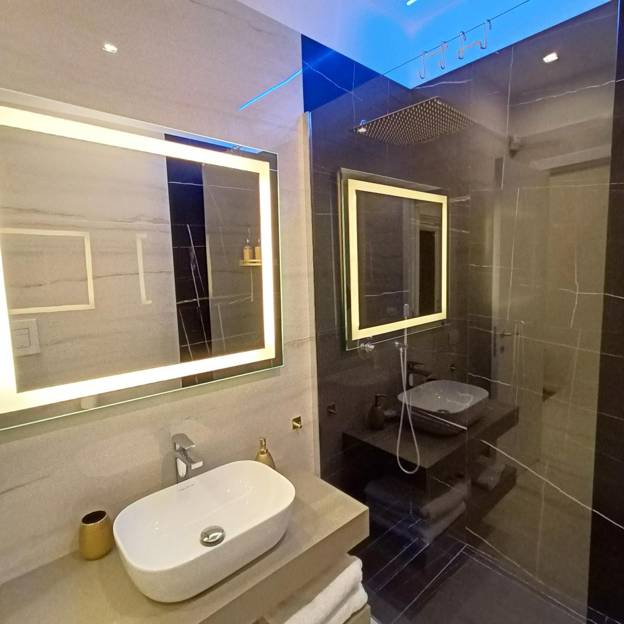 Hotel La Lepre Bovio à Naples Extérieur photo