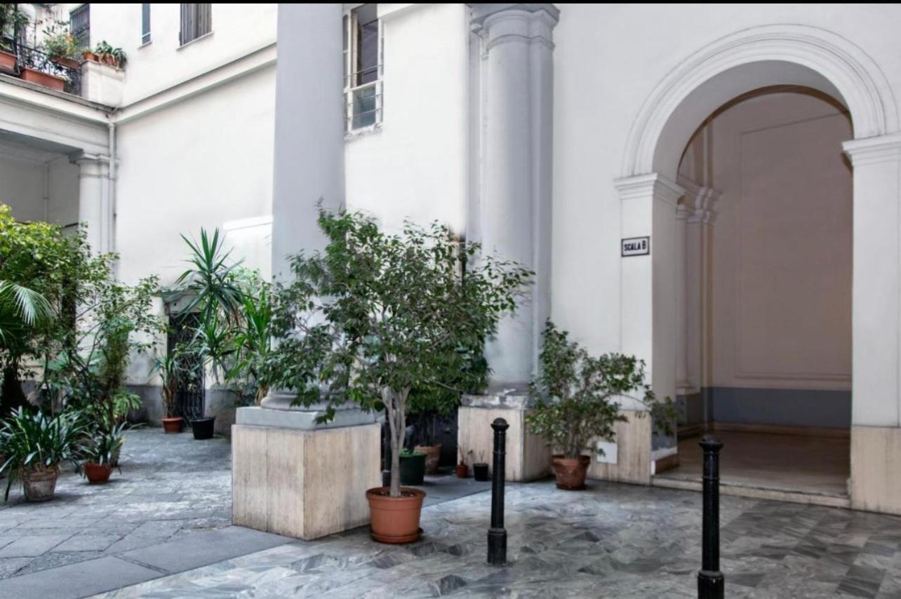 Hotel La Lepre Bovio à Naples Extérieur photo